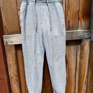 Lululemon at ease jogger medium